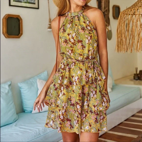 Floral Halter Mini Dress 💐. - Picture 3 of 6